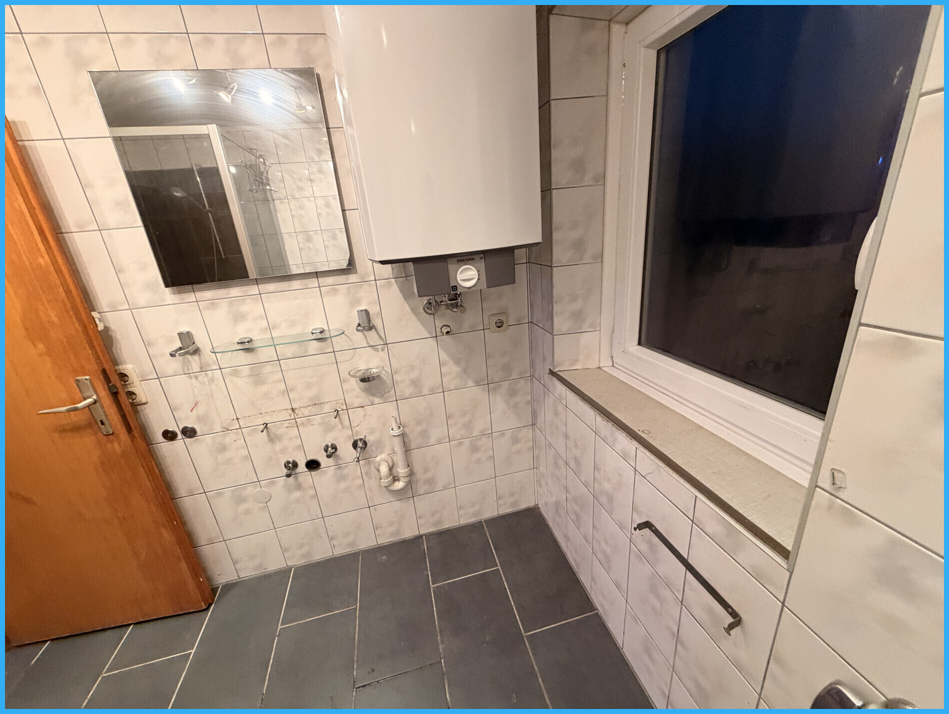 Bad (sanierungsbedürftig)