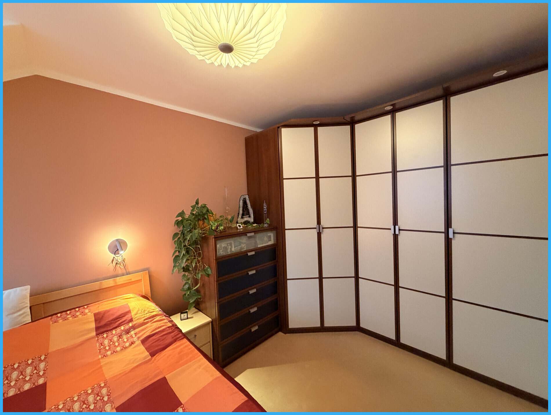 großes Schlafzimmer