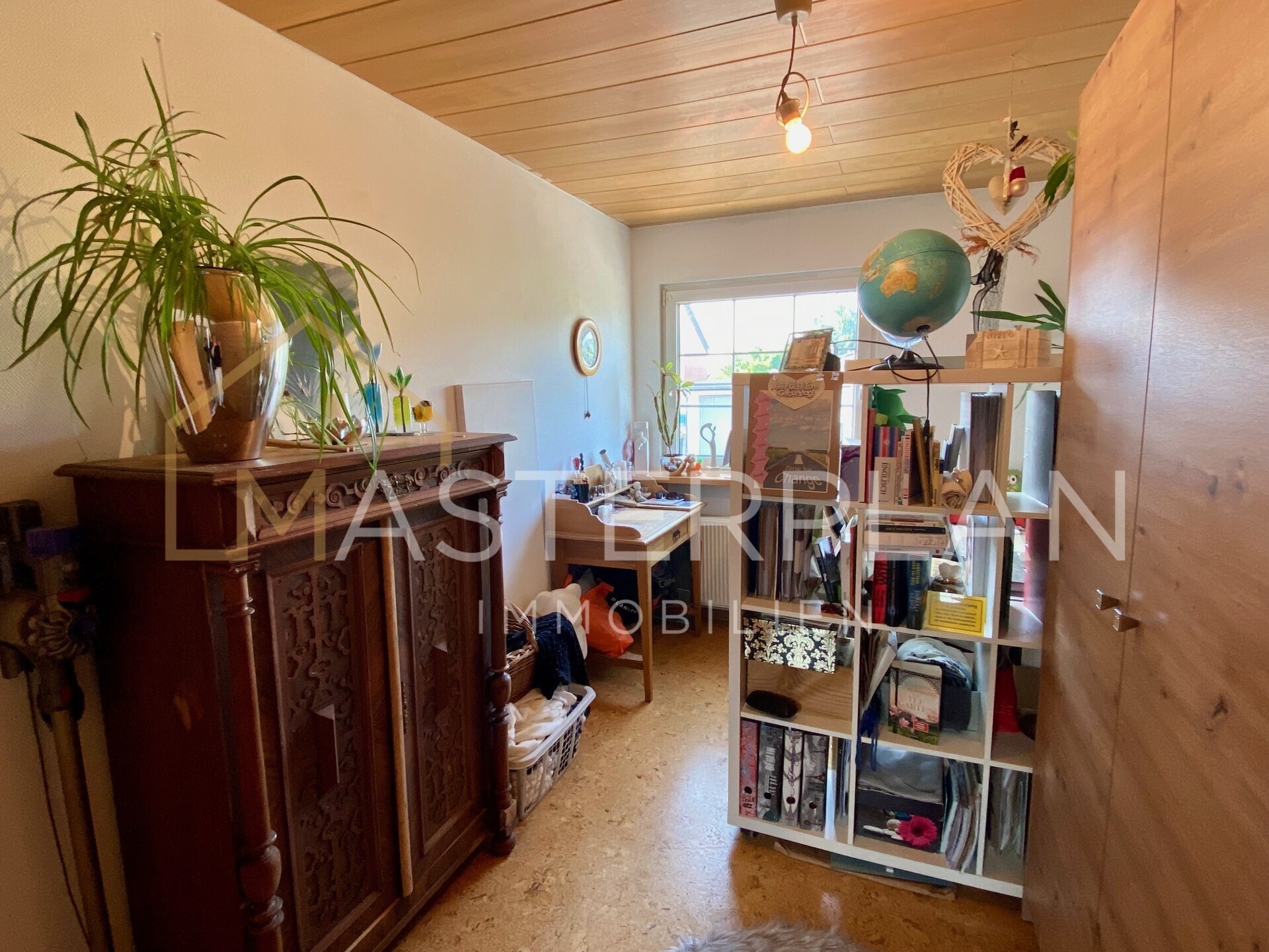 Kinderzimmer-Büro