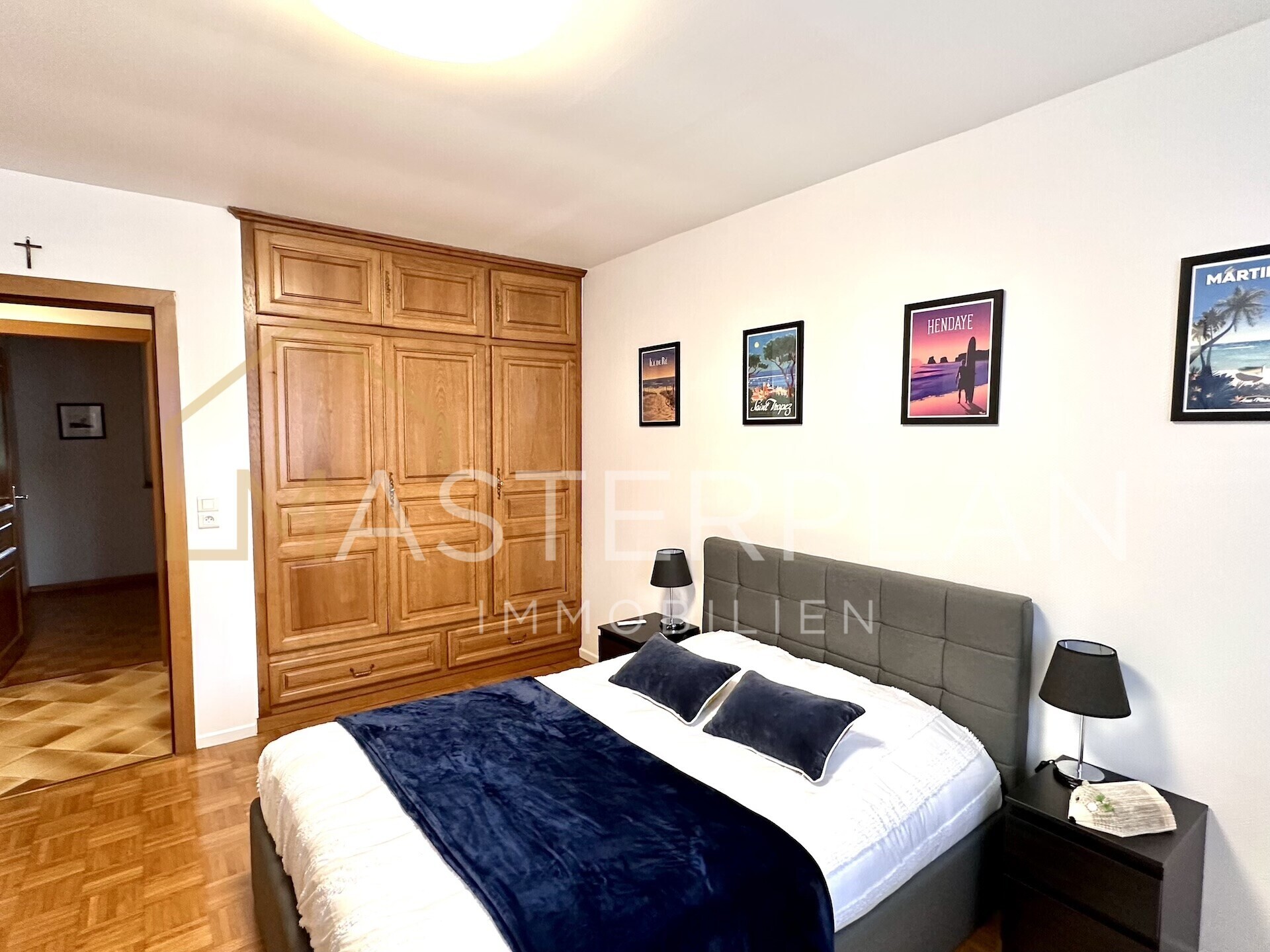 Schlafzimmer 1
