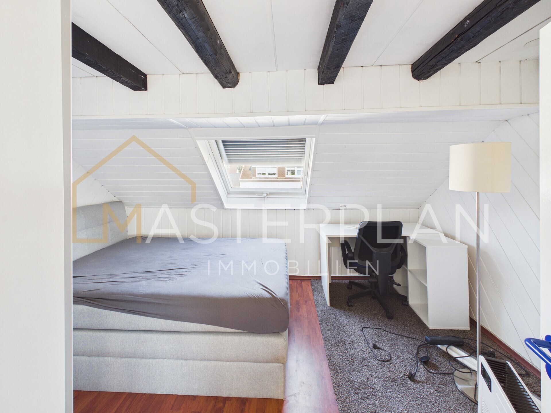 Schlafzimmer DG