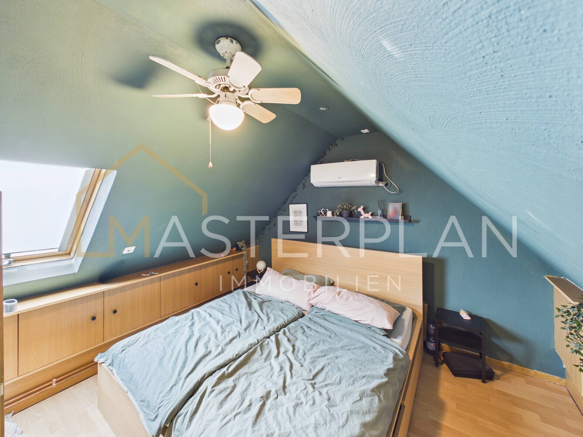 Schlafzimmer DG