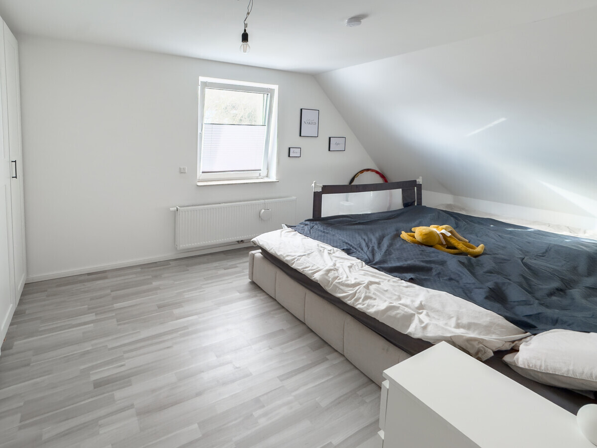 Ein weiteres Kinder-, Gäste- oder Arbeitszimmer im OG
