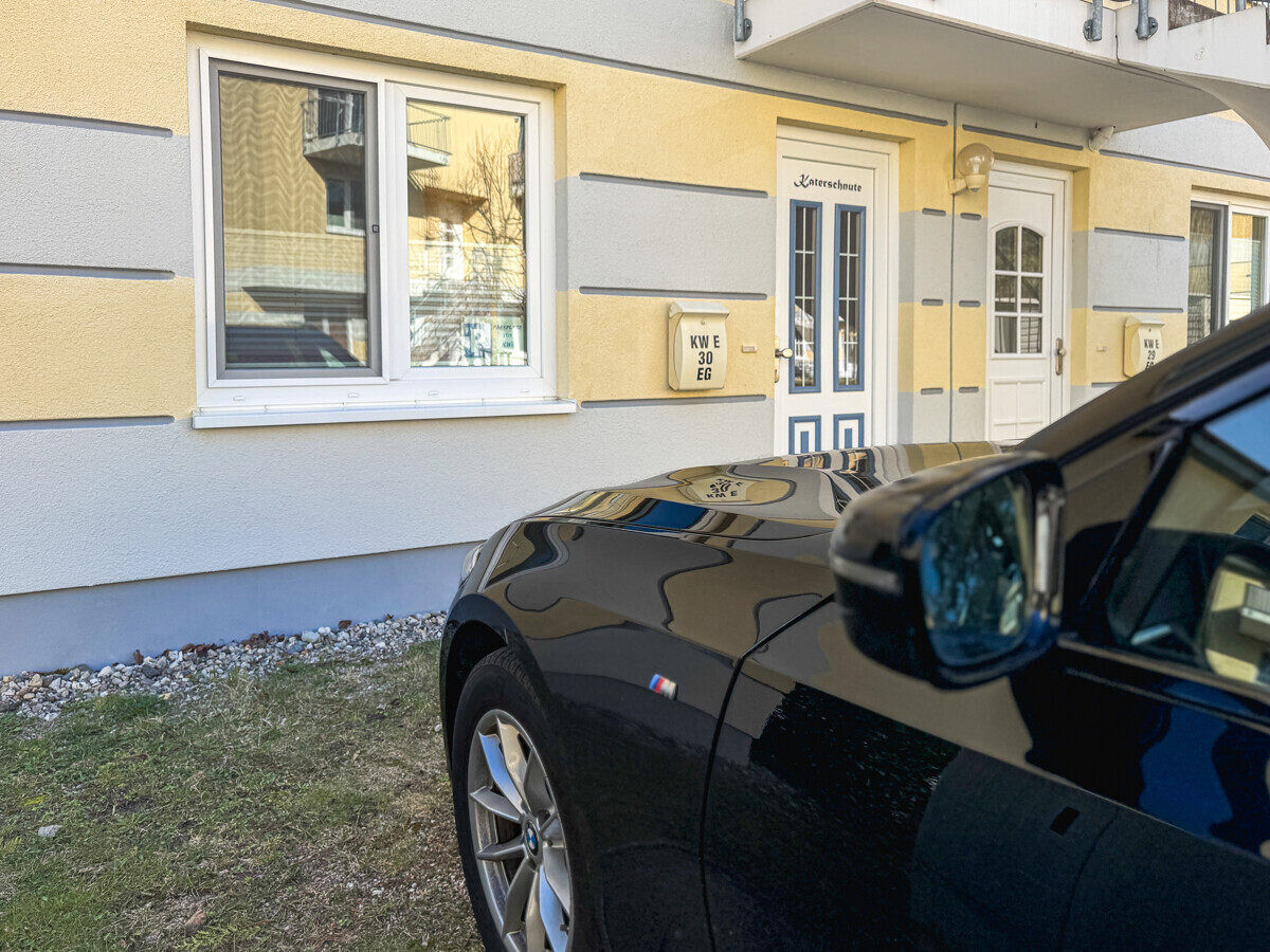 Zugang zur Wohnung im EG