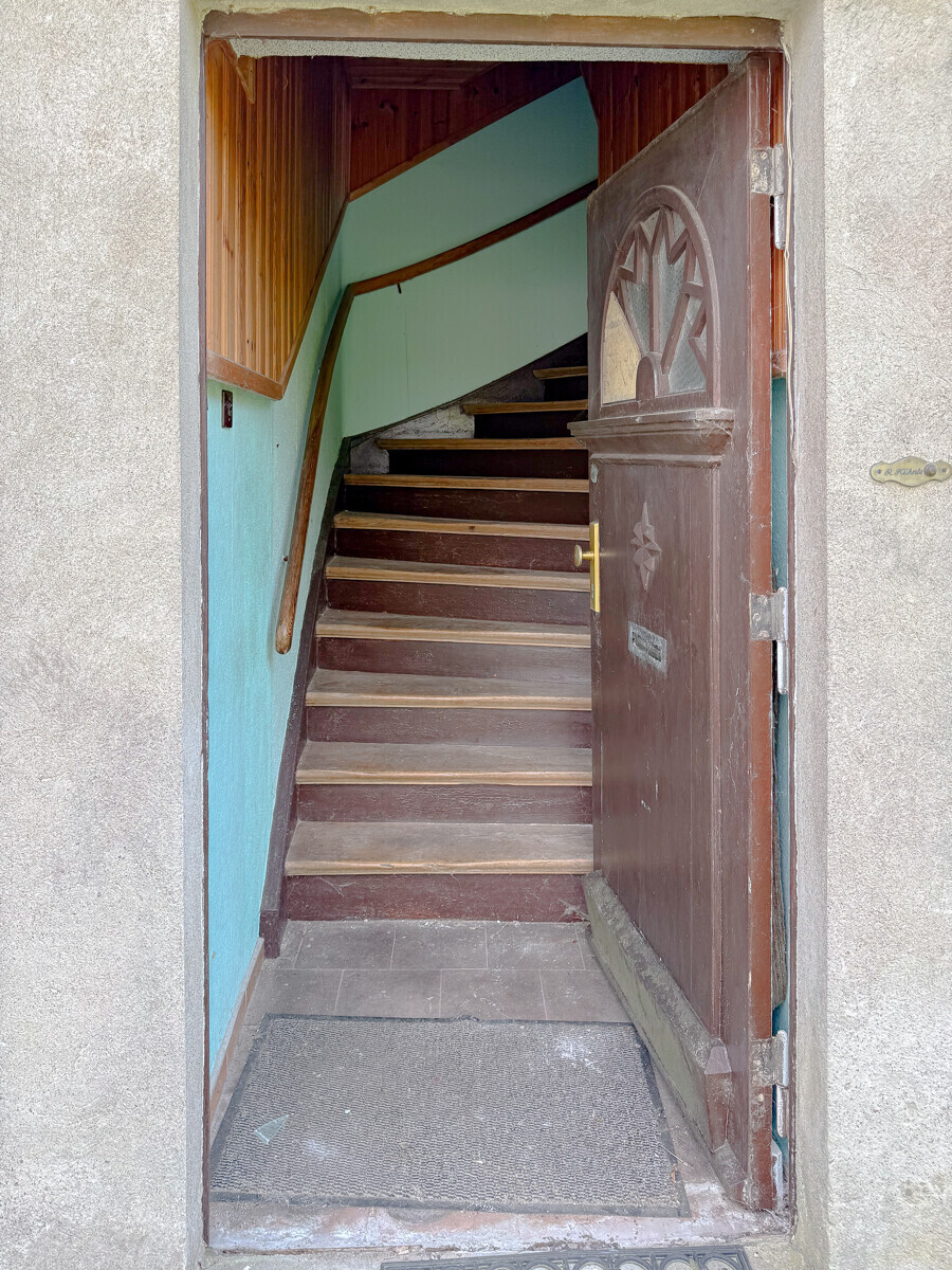 Treppenaufgang zur Maisonette-Wohung