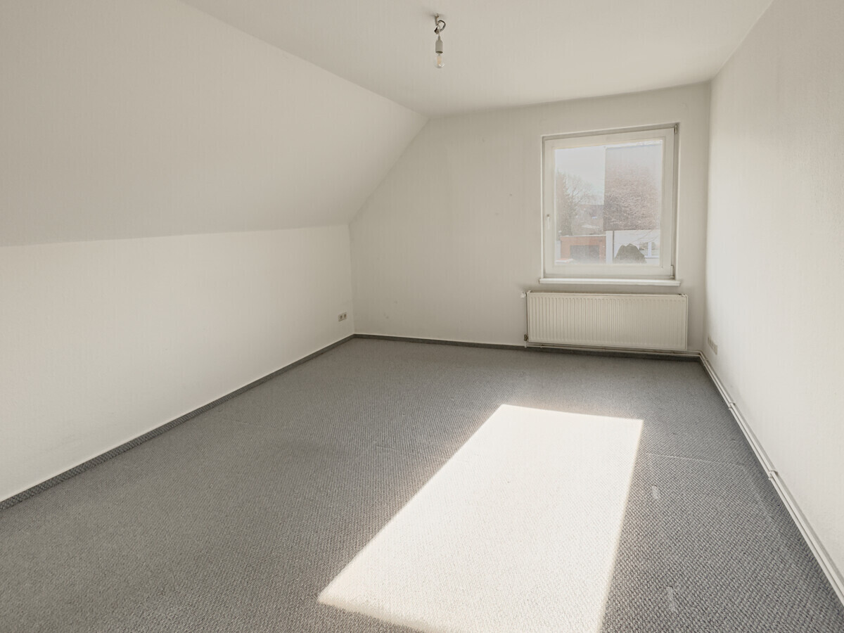 Separates Zimmer mit flexibler Nutzung als Schlafzimmer oder Arbeitszimmer