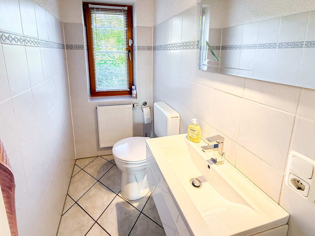 Gäste-WC im Erdgeschoss