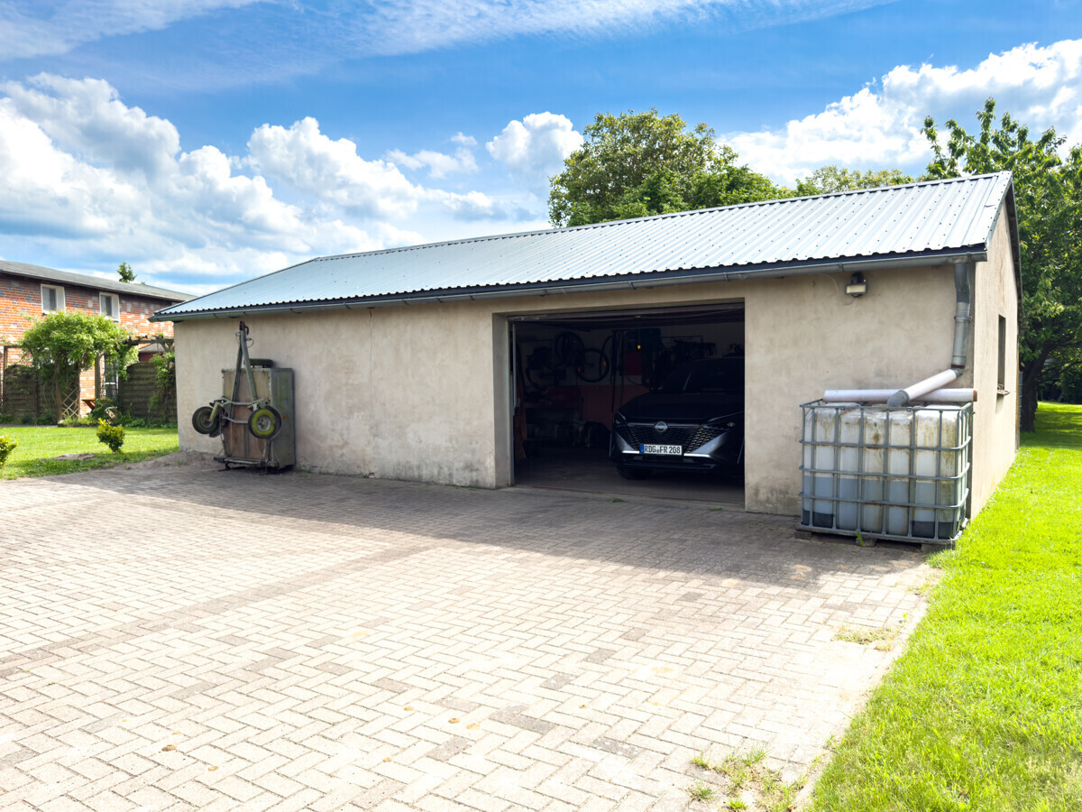 Große Garage