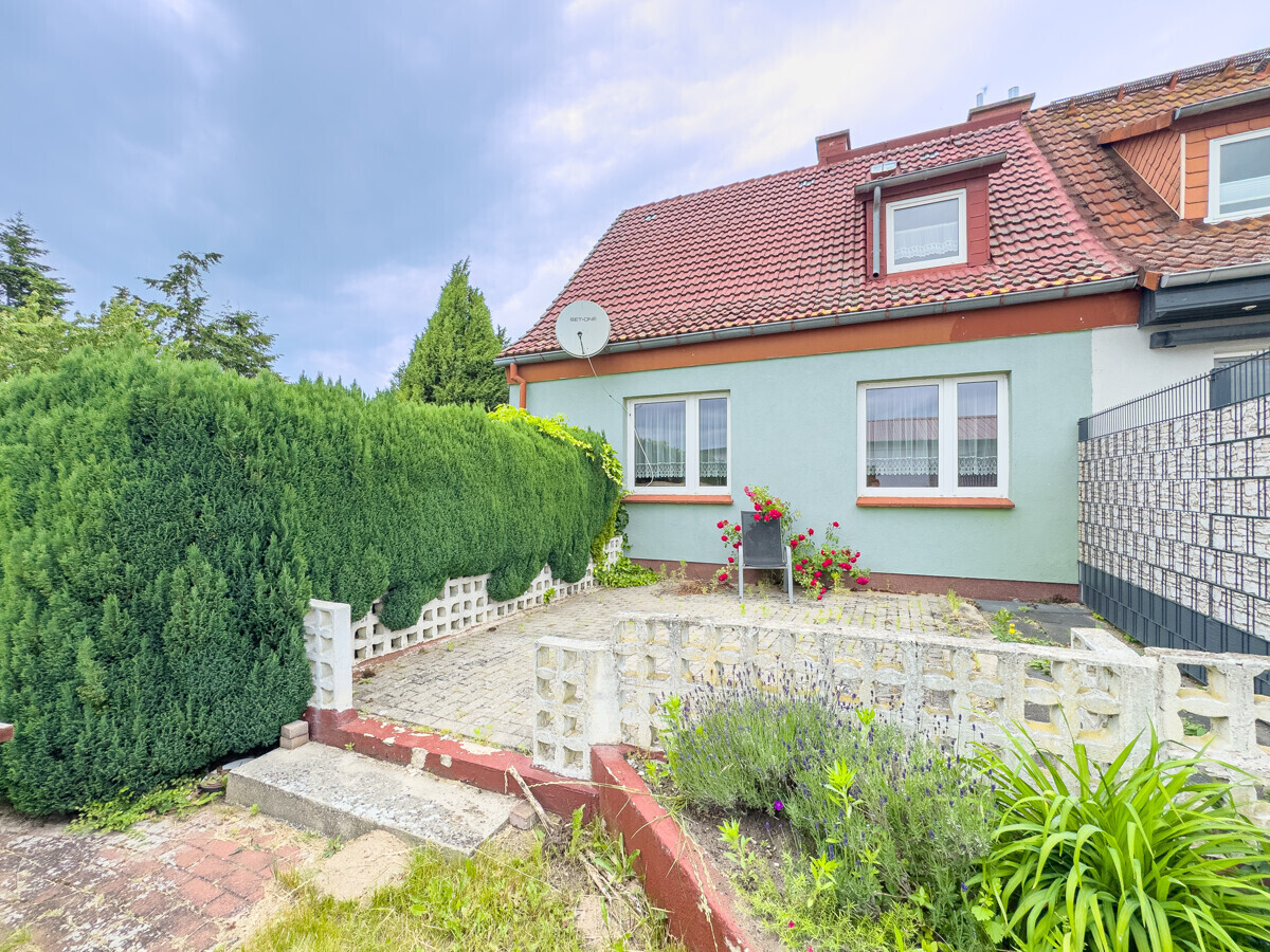 Terrasse mit Zugang zum Garten