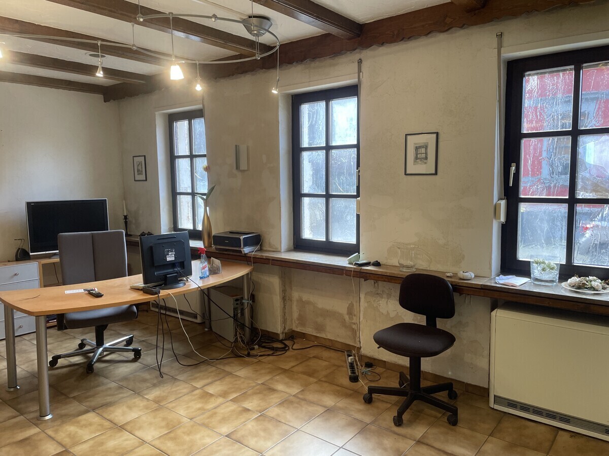 Büro EG