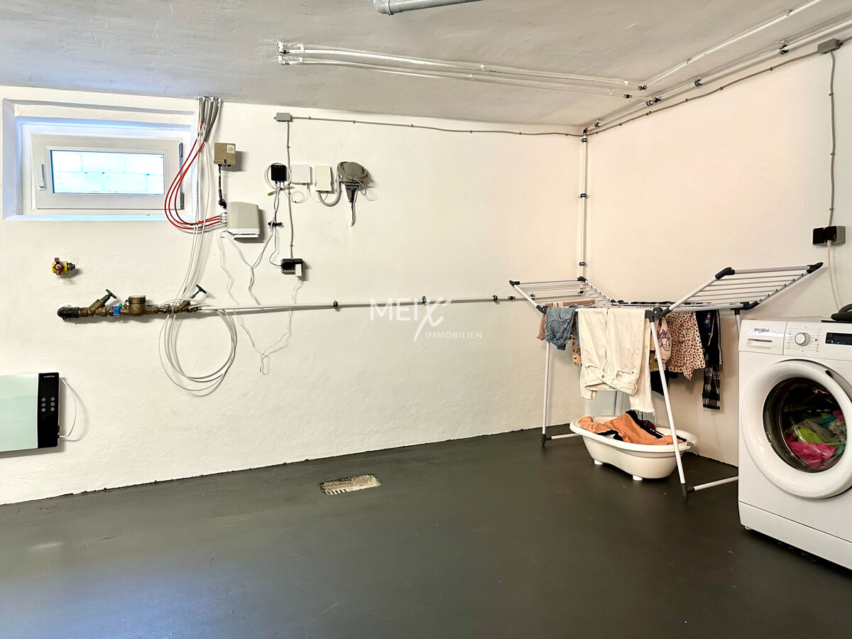 Hausanschlüsse, Waschen, Trocknen, Tanzen