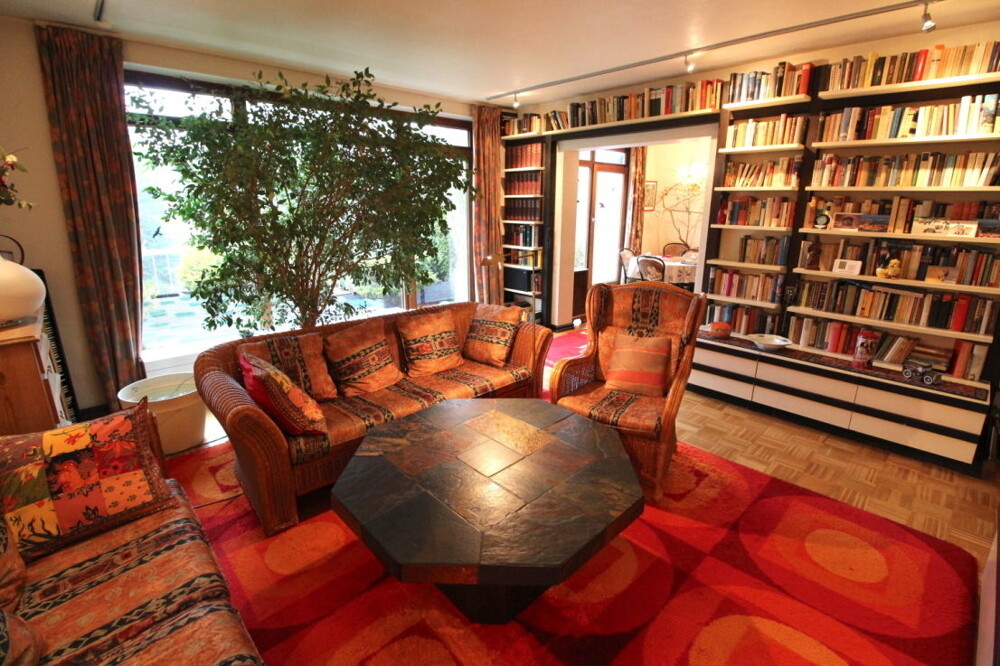 Wohnzimmer mit Parkett.png