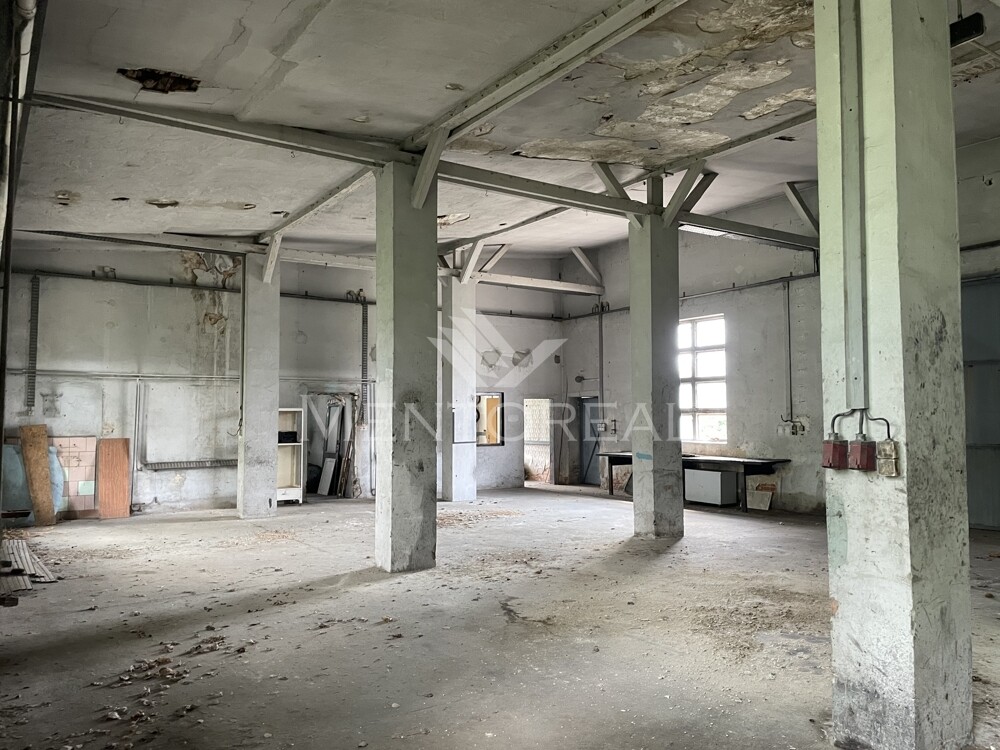 Lagerhalle