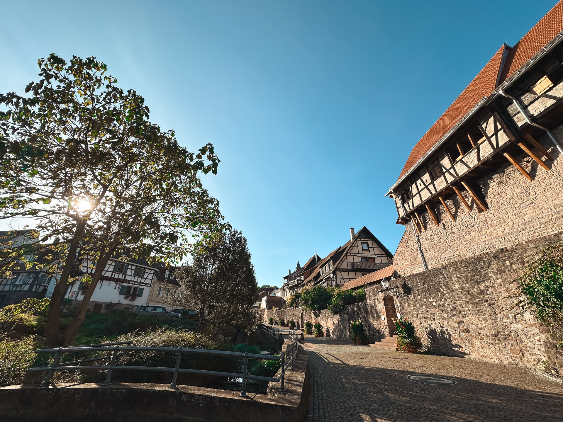 Vorplatz 2