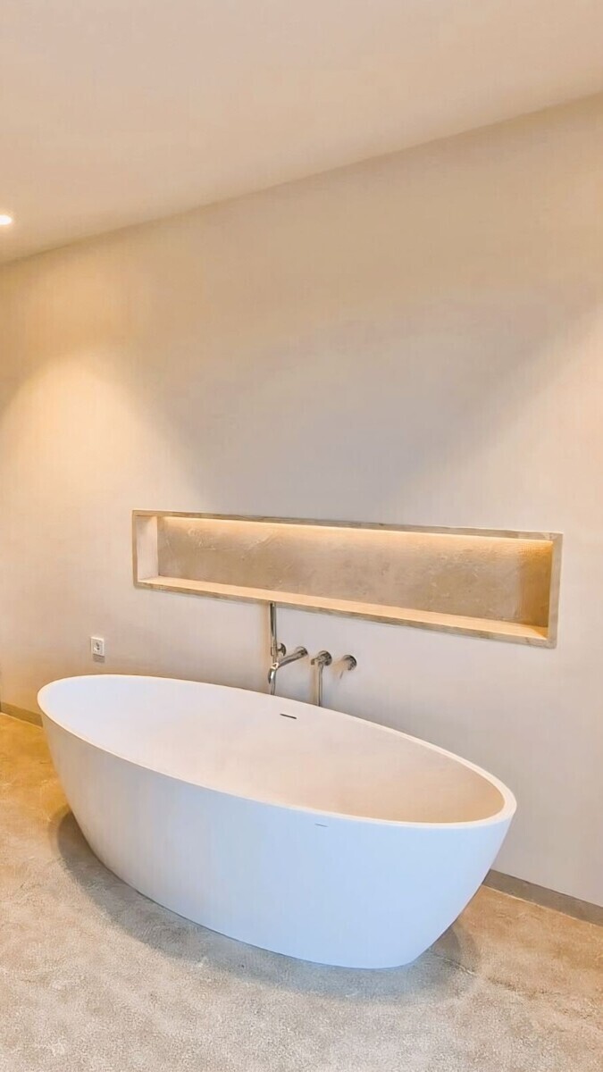 32 Suite Bath Detail