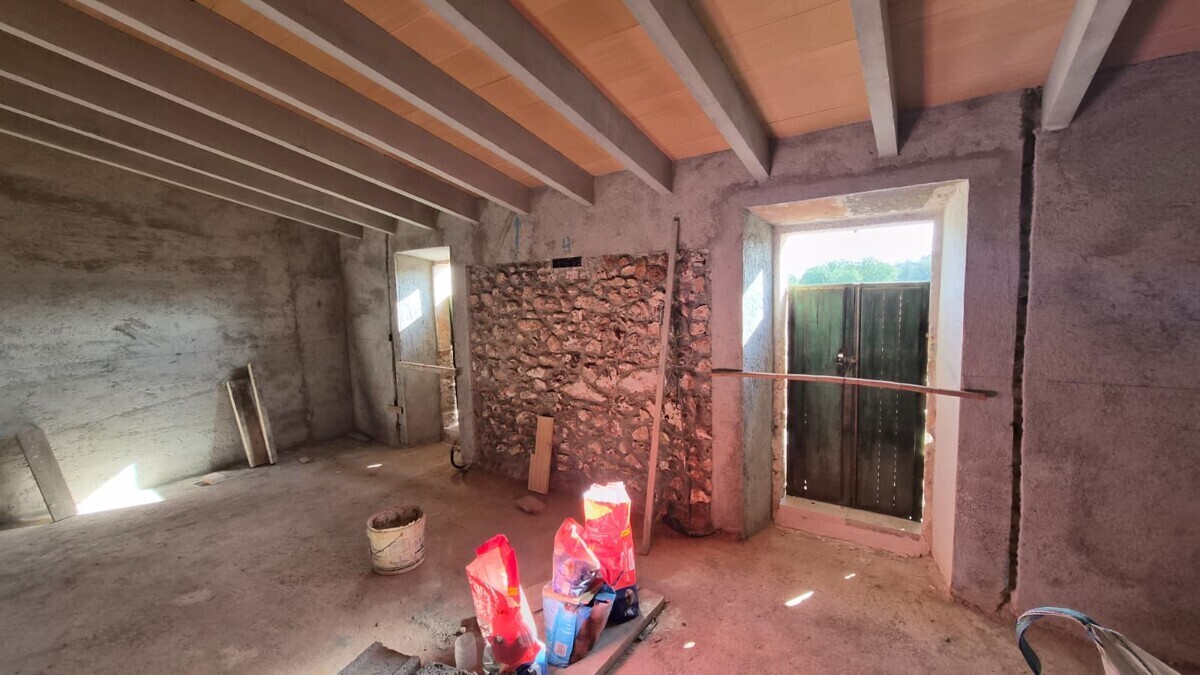 6 Interior