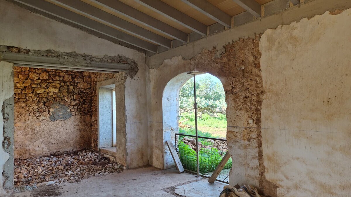 7 Interior