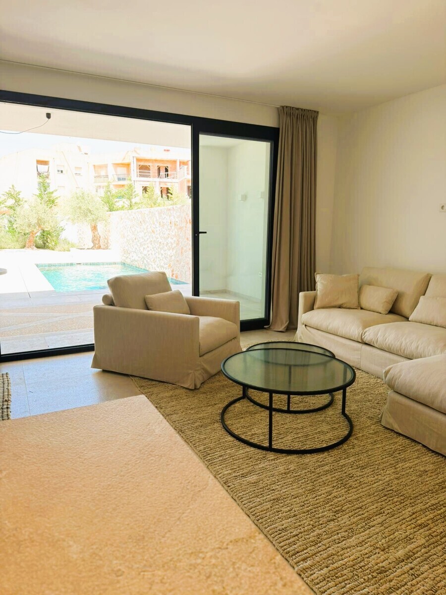 18 Living room