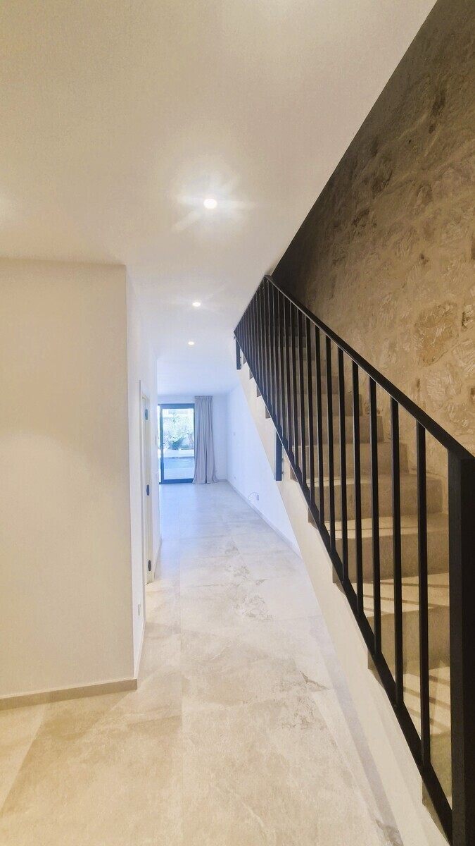 20 Stairs