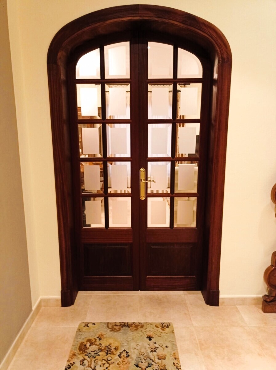 23 Door detail