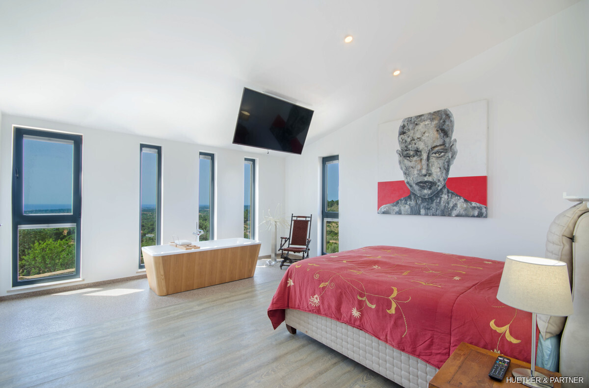 Schlafzimmer mit Badezimmer en suite