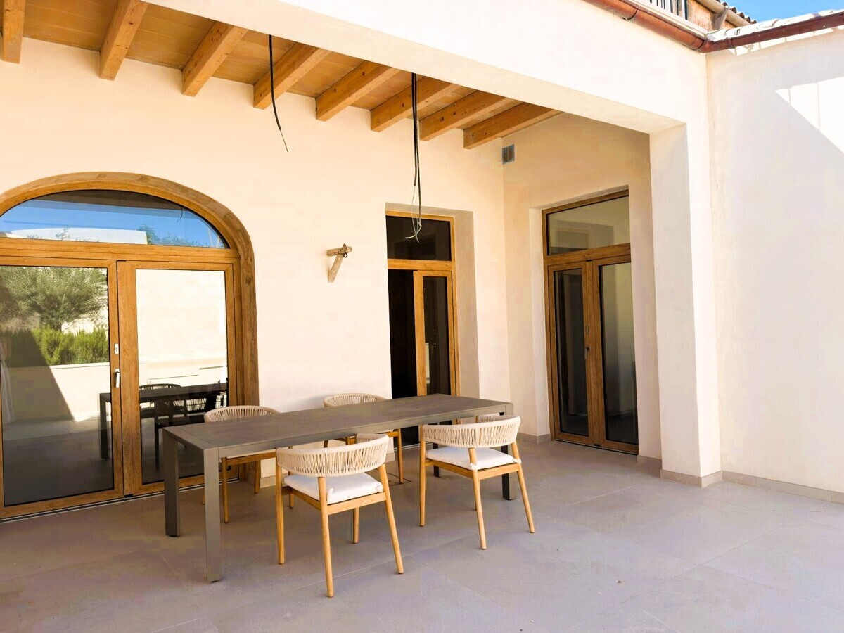 19 Porch
