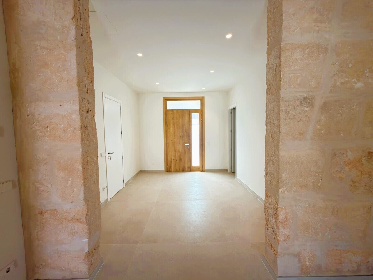 12 Entrance