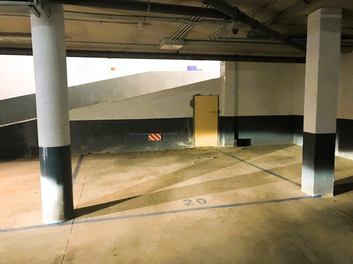 23 Parking