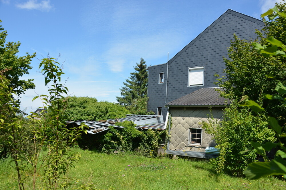 Garten mit Giebelansichttk