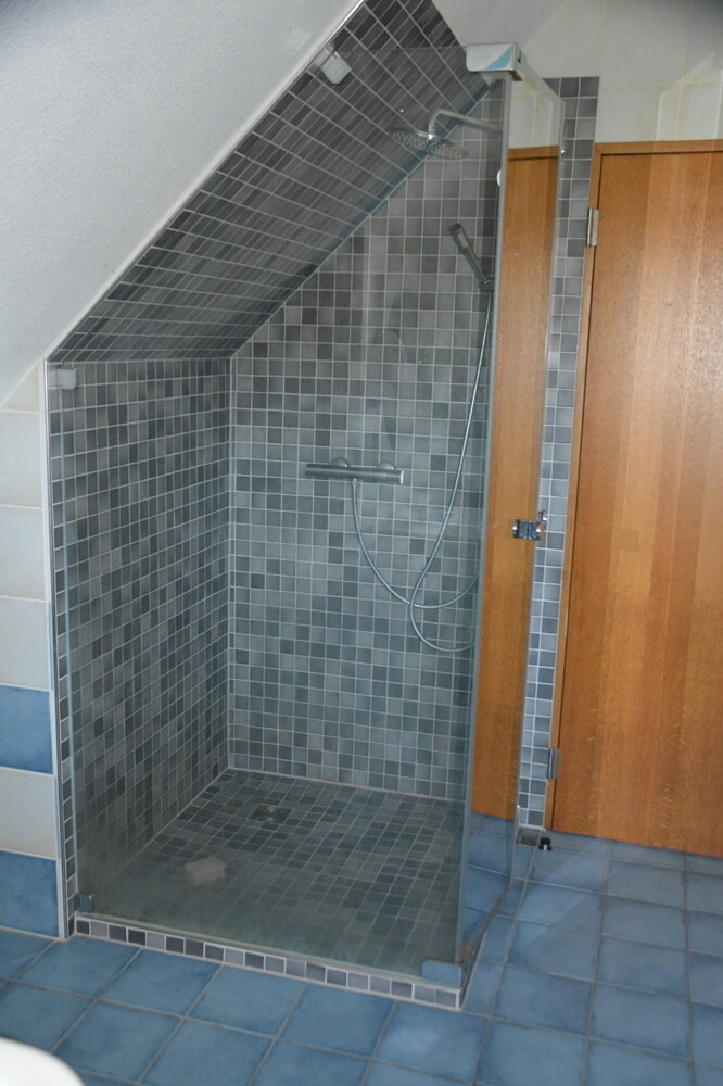 BadezimmerDusche 