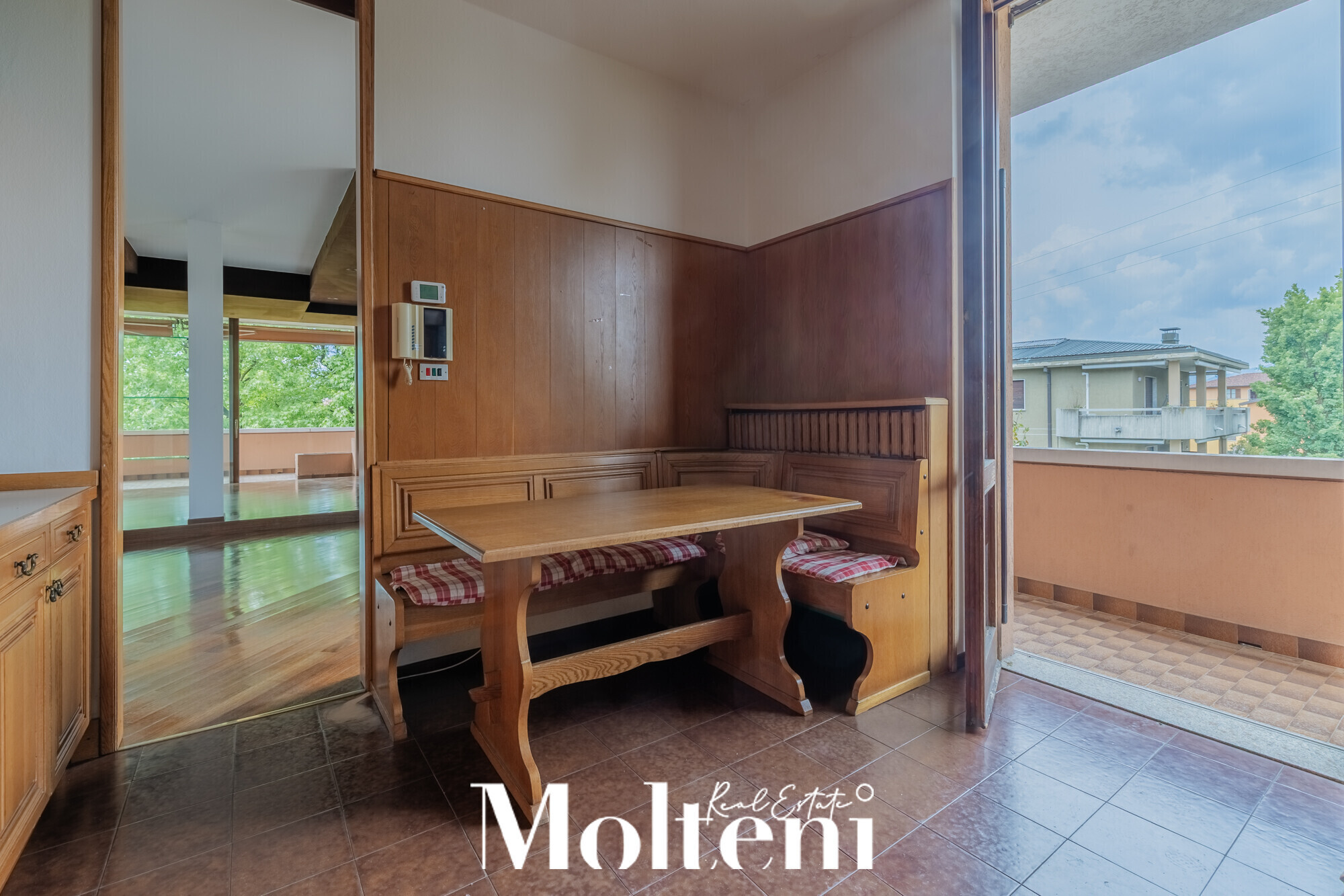 moltenirealestate_garbagnate_monastero_appartamento_apartment_forsale_vendita_terrace_terrazzo_garage_giardino (12)