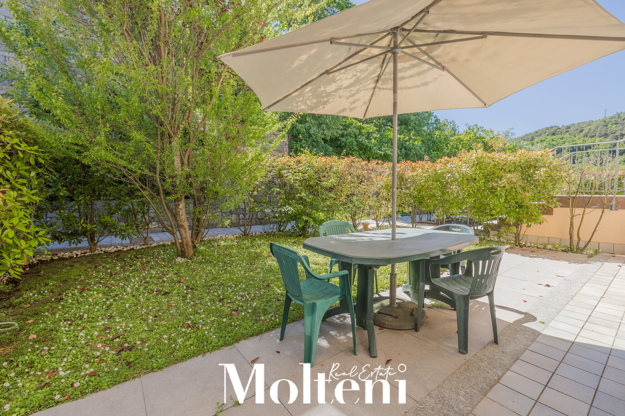 molteni_real_estate_menaggio_ vendita_forsale_appartamento_apartment_giardino-garden-vista-lago-lake-view_garage (15)