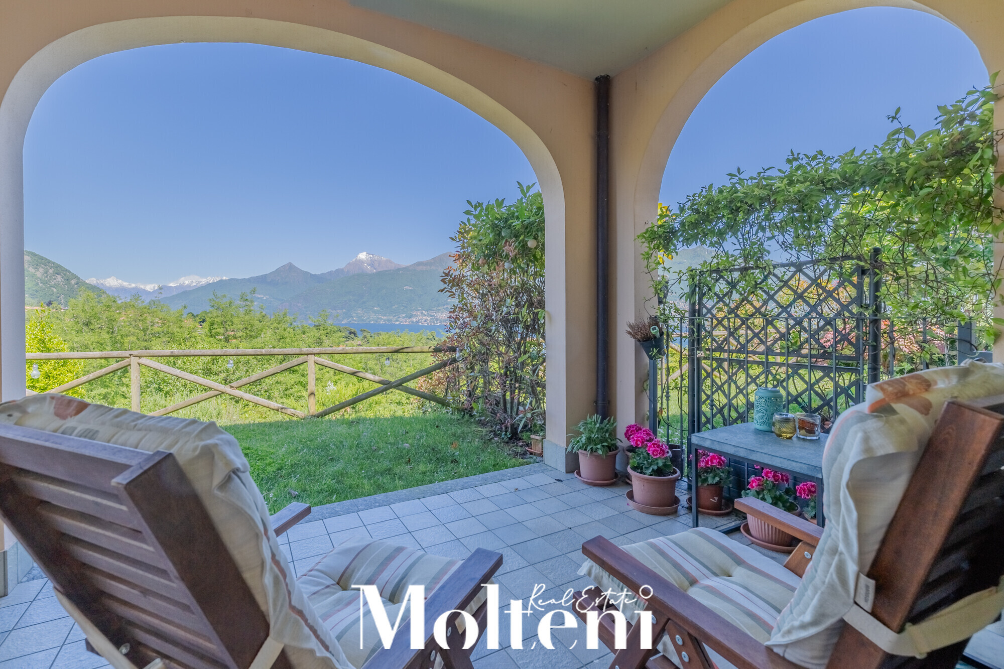 molteni_real_estate_menaggio_ vendita_forsale_appartamento_apartment_giardino-garden-vista-lago-lake-view_garage (5)