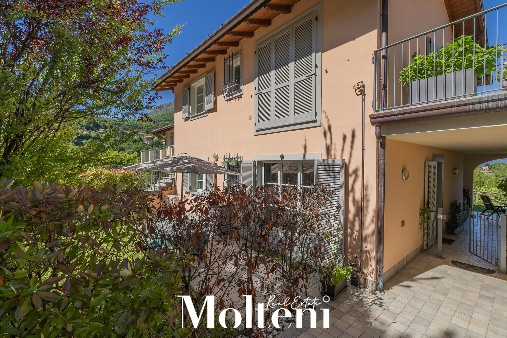 molteni_real_estate_menaggio_ vendita_forsale_appartamento_apartment_giardino-garden-vista-lago-lake-view_garage (29)