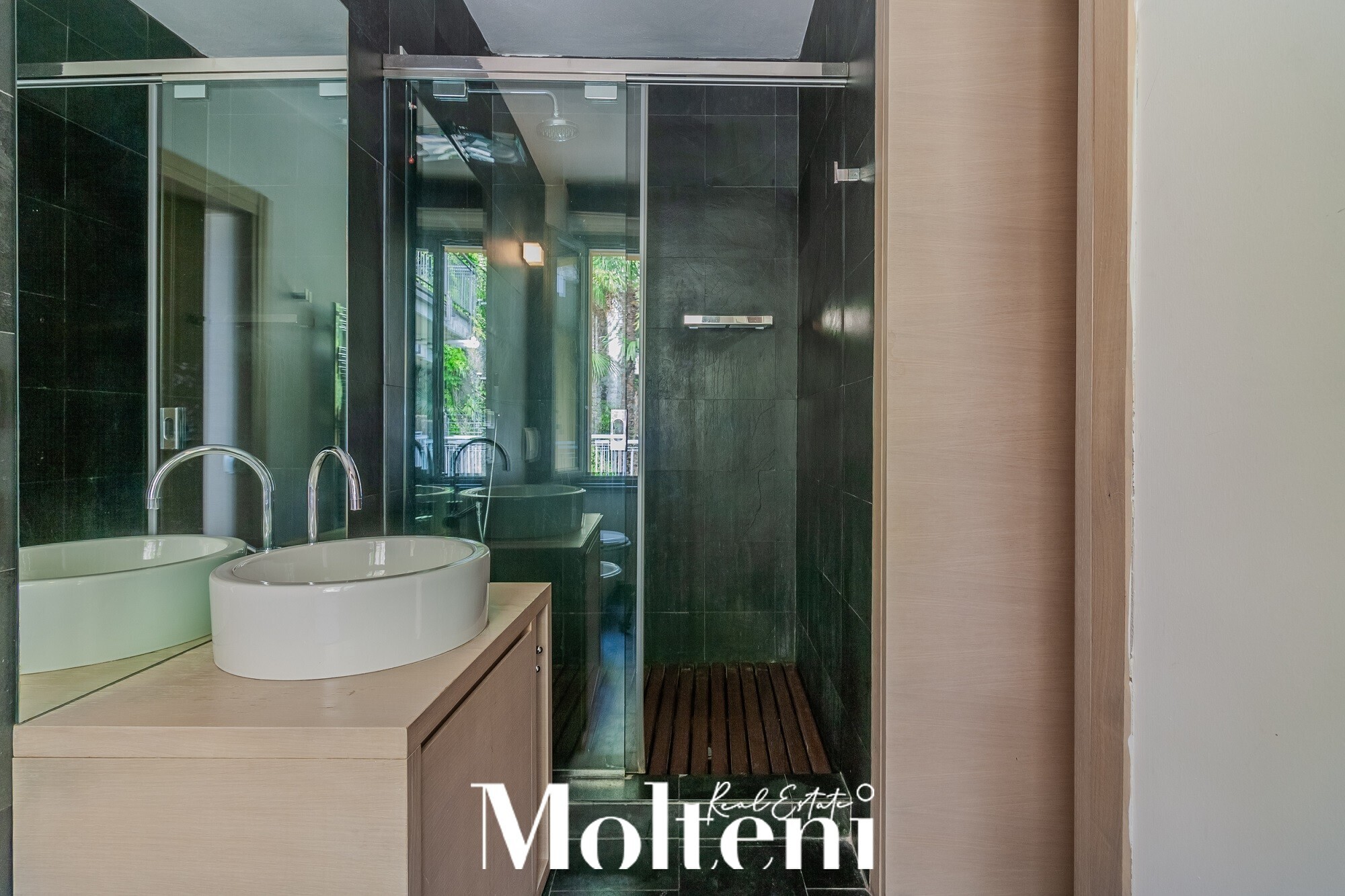 molteni_real_estate_Varenna_vendita_forsale_appartamento_apartment_garage_vista_lago_lake view (28)