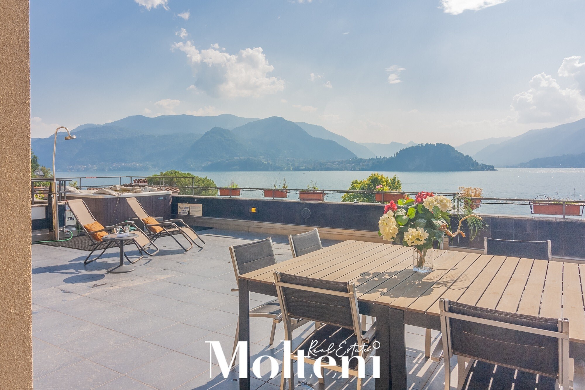 molteni_real_estate_Varenna_vendita_forsale_appartamento_apartment_garage_vista_lago_lake view (203)