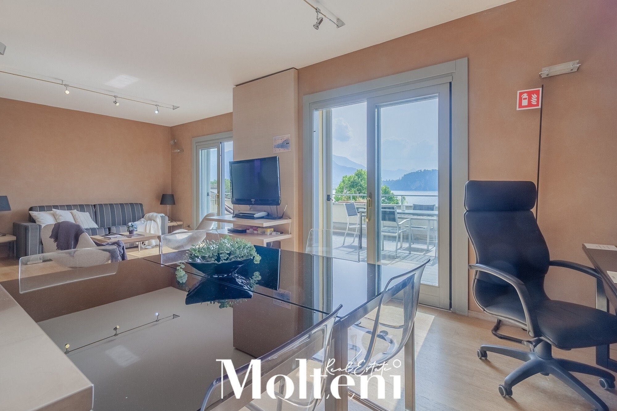 molteni_real_estate_Varenna_vendita_forsale_appartamento_apartment_garage_vista_lago_lake view (4)