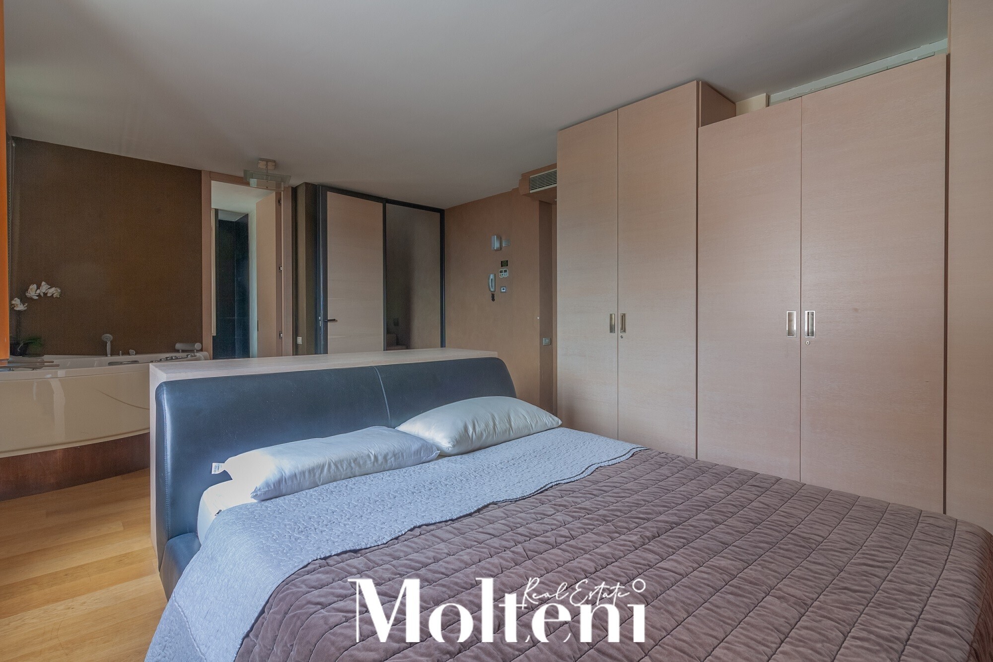 molteni_real_estate_Varenna_vendita_forsale_appartamento_apartment_garage_vista_lago_lake view (225)