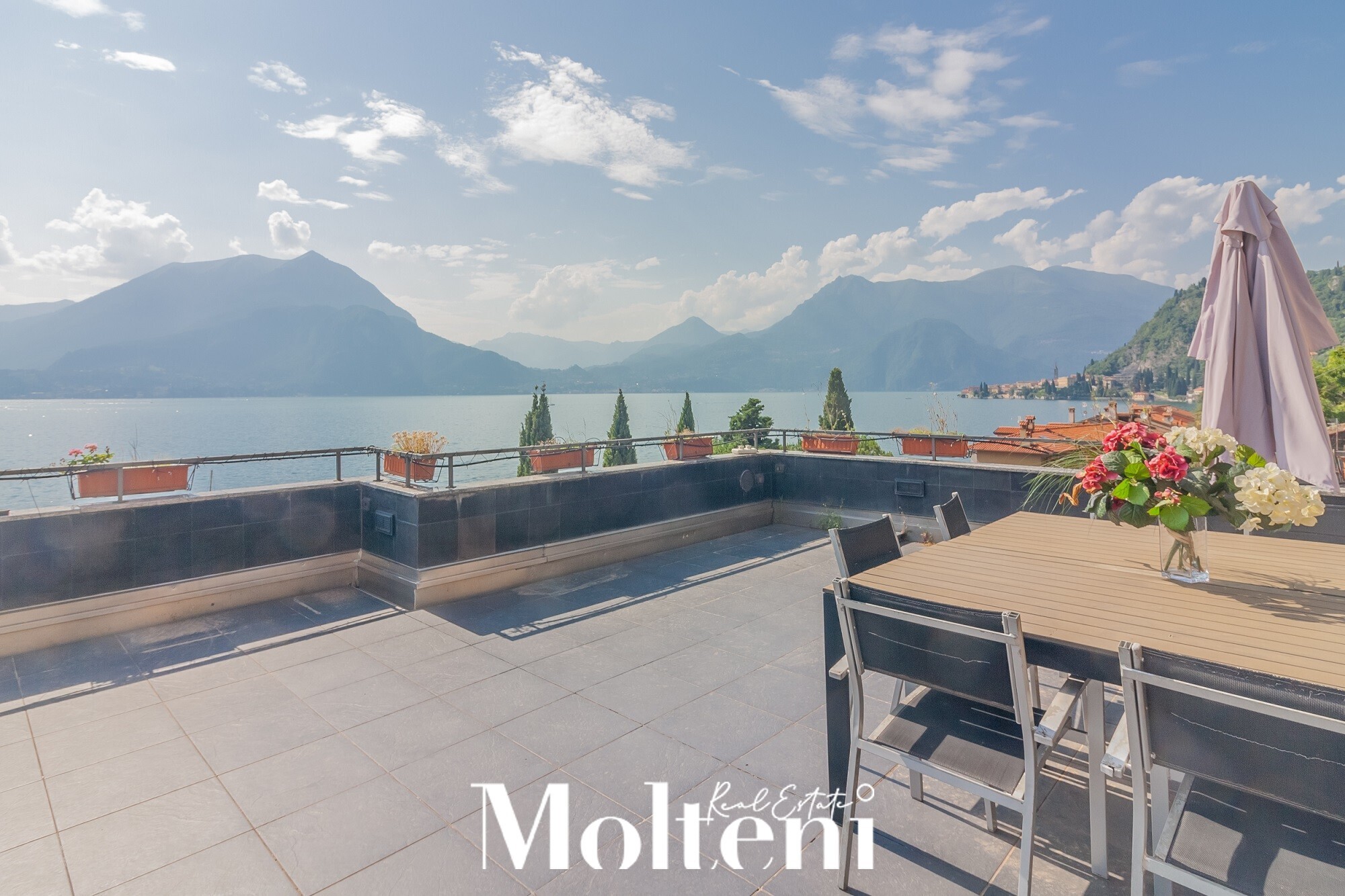 molteni_real_estate_Varenna_vendita_forsale_appartamento_apartment_garage_vista_lago_lake view (207)