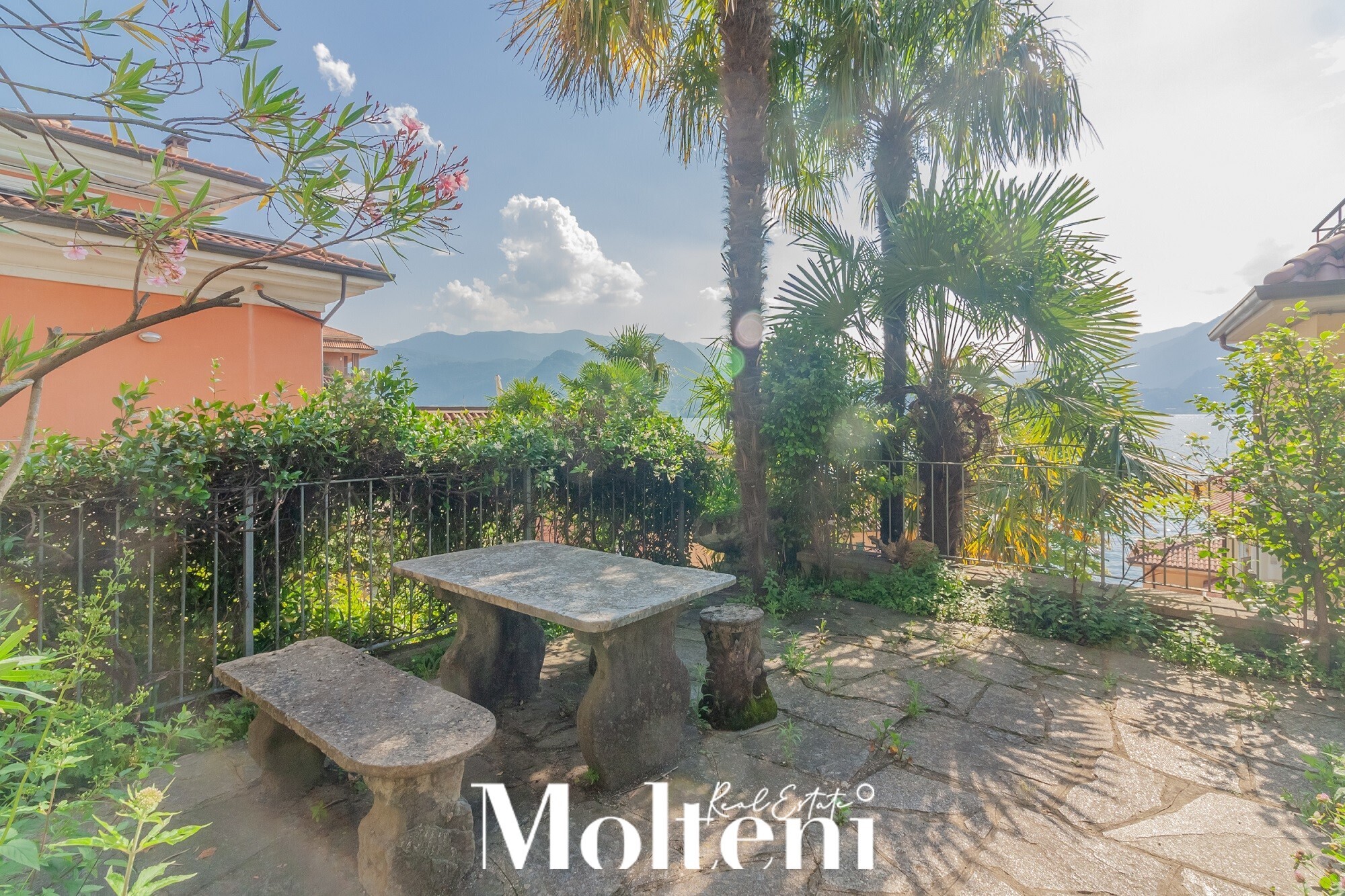 molteni_real_estate_Varenna_vendita_forsale_appartamento_apartment_garage_vista_lago_lake view (33)