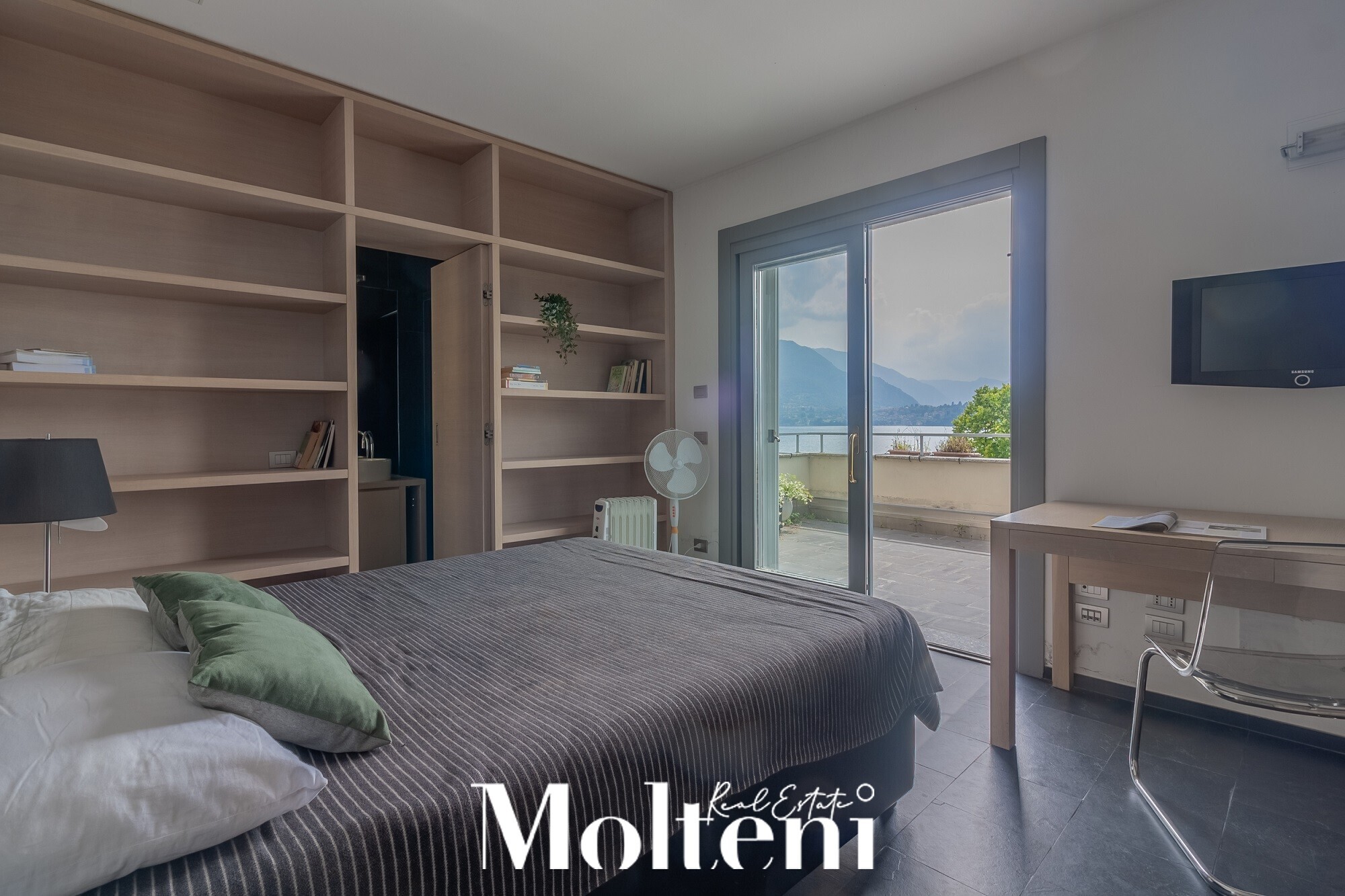 molteni_real_estate_Varenna_vendita_forsale_appartamento_apartment_garage_vista_lago_lake view (25)