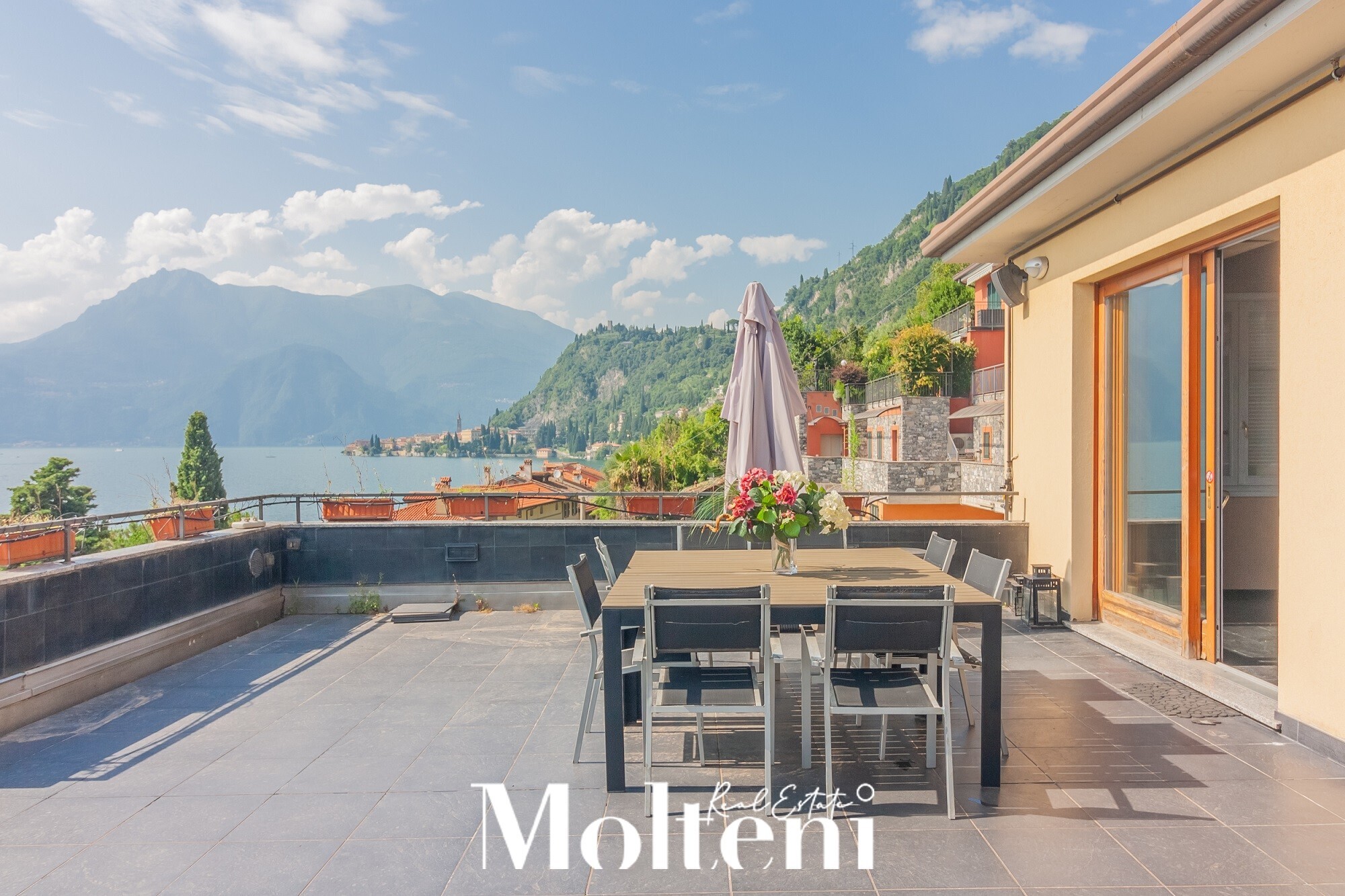 molteni_real_estate_Varenna_vendita_forsale_appartamento_apartment_garage_vista_lago_lake view (205)