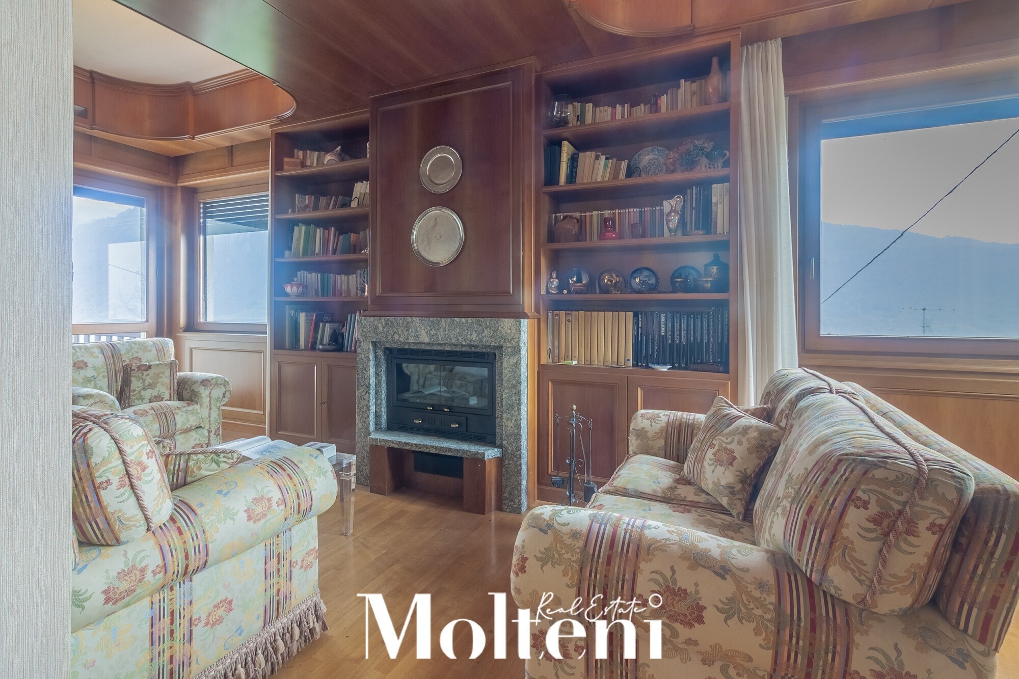 molteni-real-estate-vendrogno-appartamenti-apartments-vendesi-for-sale-garage (10)