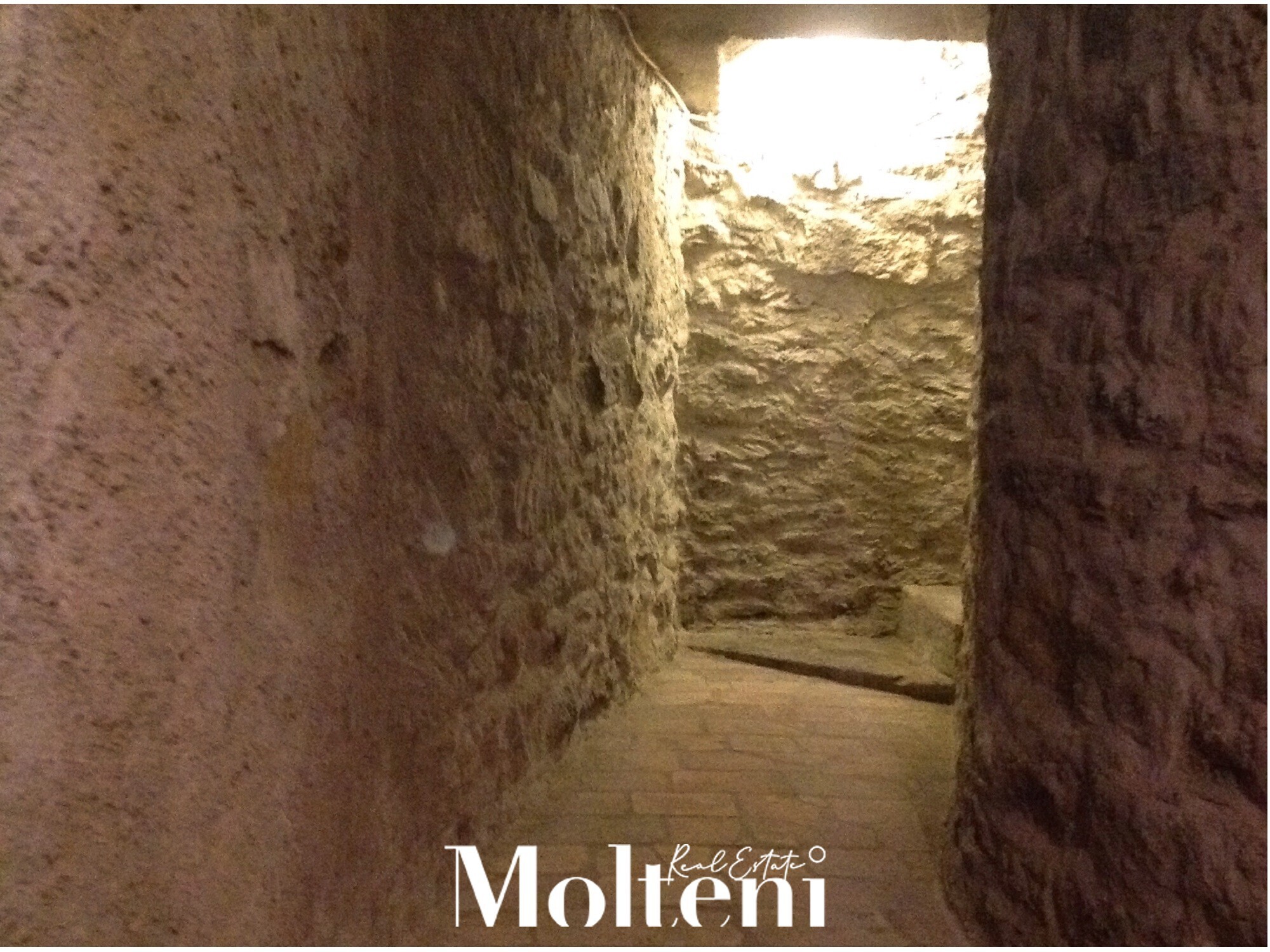traona-molteni-real-estate (32)