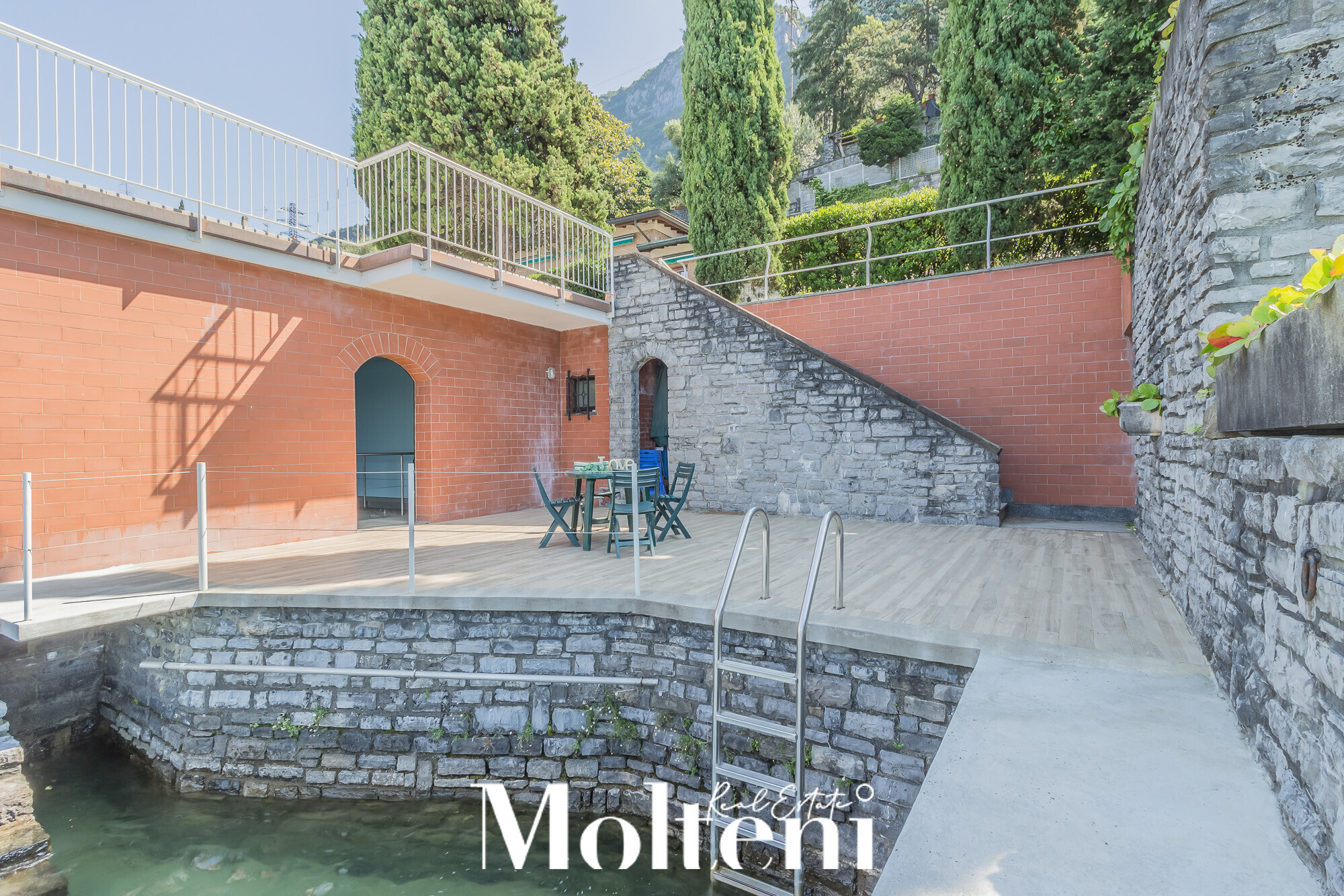 molteni-immobiliare-real-estate-varenna-villa-indipendente-con-darsena-privata-vista-lago-como-lake-villa-for-sale-private-dock-varenna (62)