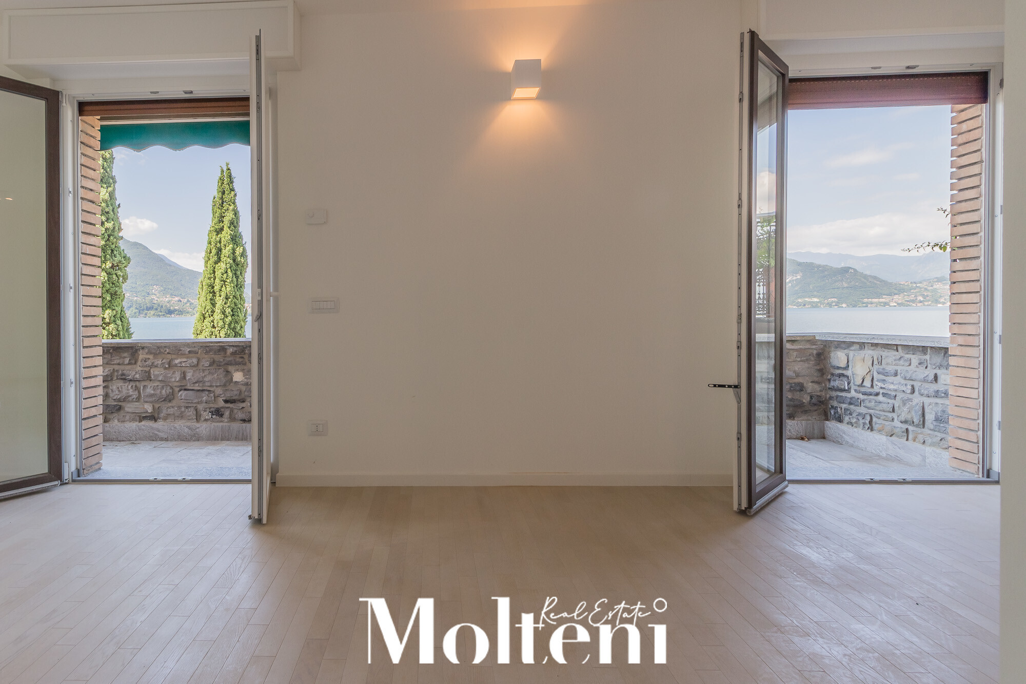 molteni-immobiliare-real-estate-varenna-villa-indipendente-con-darsena-privata-vista-lago-como-lake-villa-for-sale-private-dock-varenna (43)