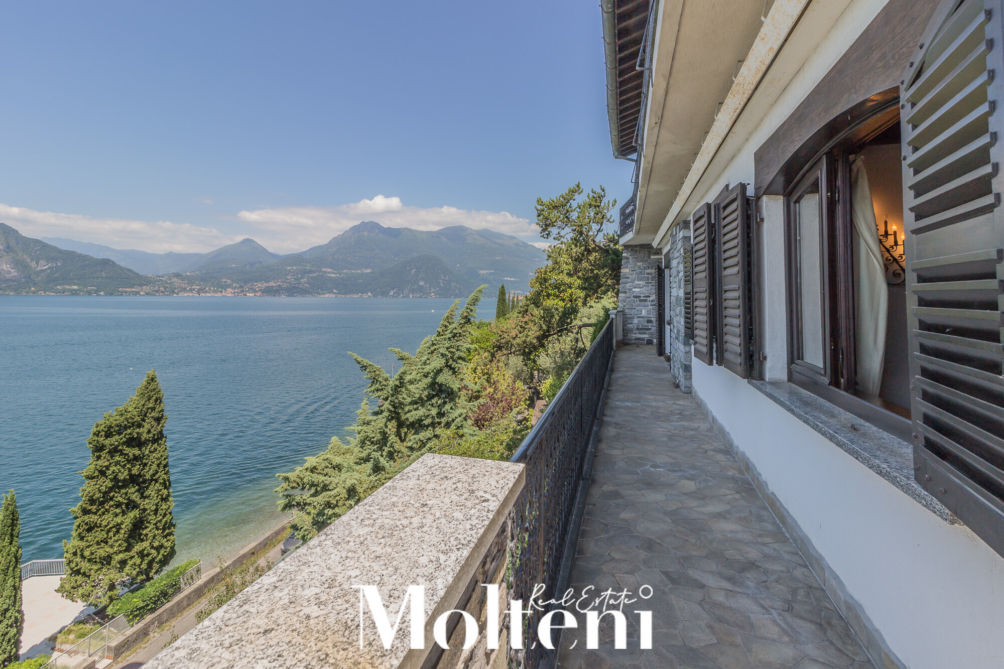 molteni-immobiliare-real-estate-varenna-villa-indipendente-con-darsena-privata-vista-lago-como-lake-villa-for-sale-private-dock-varenna (20)