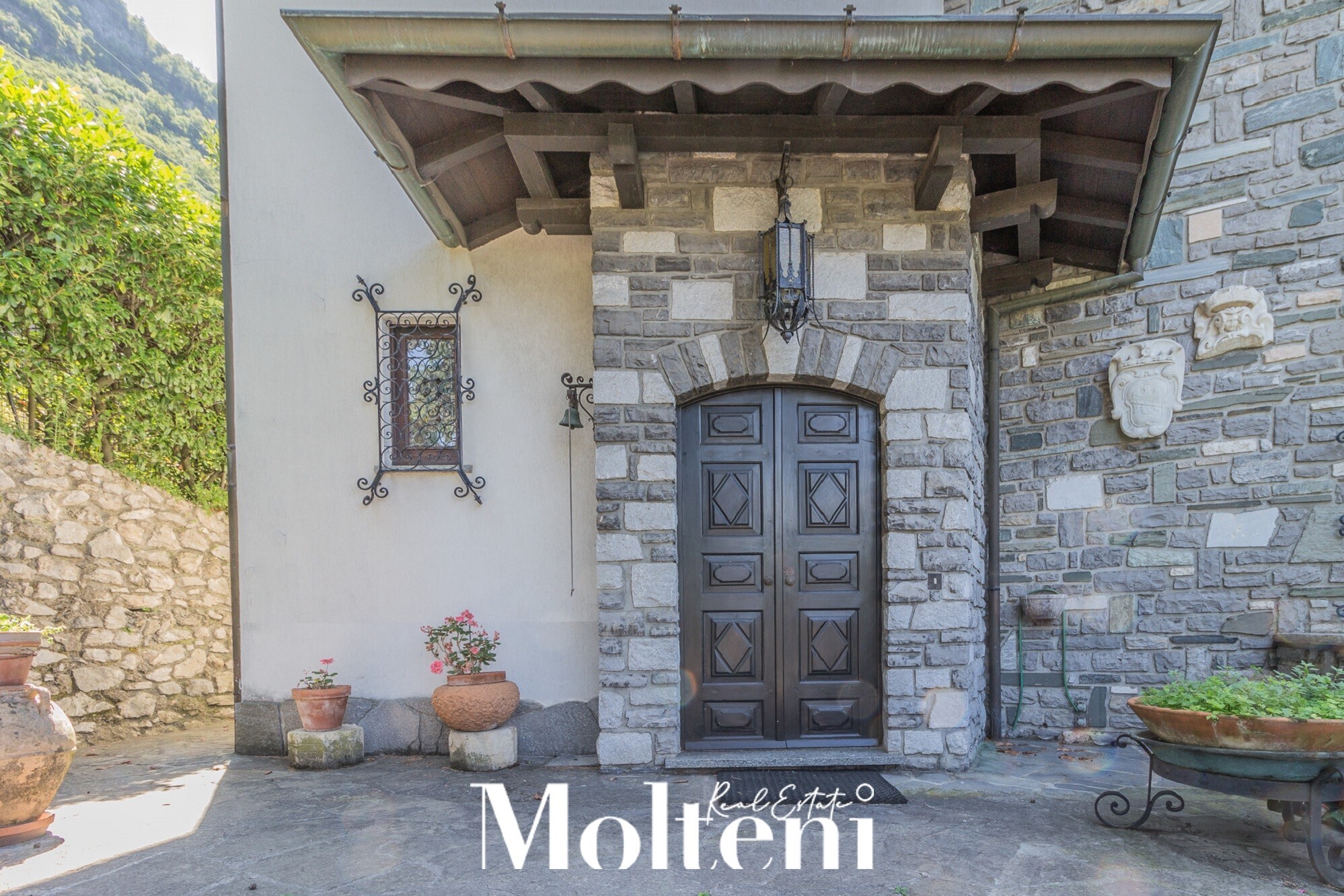 molteni-immobiliare-real-estate-varenna-villa-indipendente-con-darsena-privata-vista-lago-como-lake-villa-for-sale-private-dock-varenna (8)