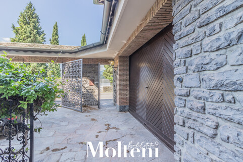 molteni-immobiliare-real-estate-varenna-villa-indipendente-con-darsena-privata-vista-lago-como-lake-villa-for-sale-private-dock-varenna (49)