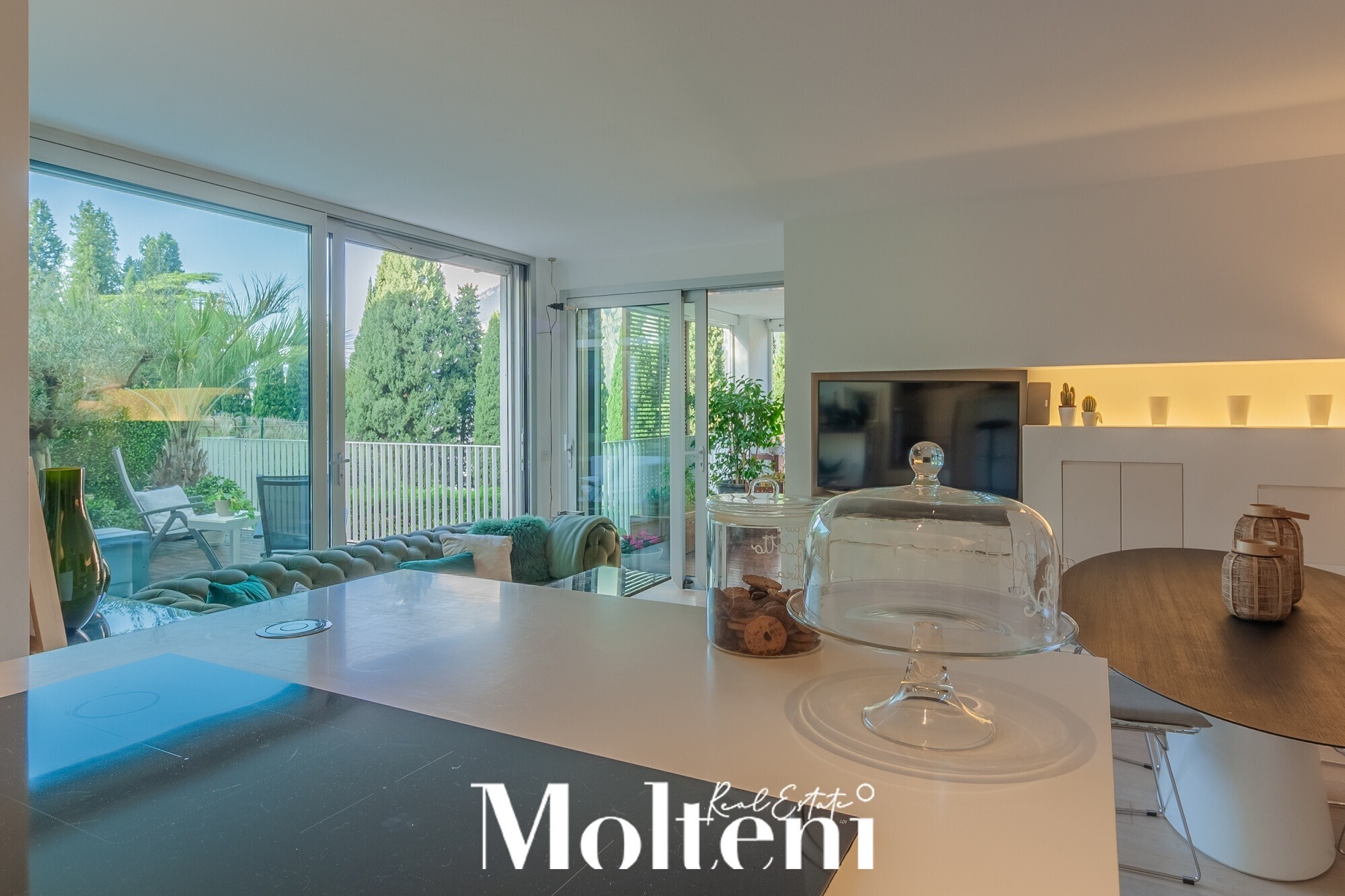 moltenirealestate_quadrilocale_fourroom_malgrate_lecco_forsale_vendita_appartamento_apartment_vistalago_lakeview_garage (13)